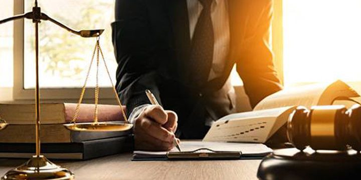 مشاور حقوقی چه وظایفی دارد؟ | دریافت مشاوره حقوقی آنلاین رایگان